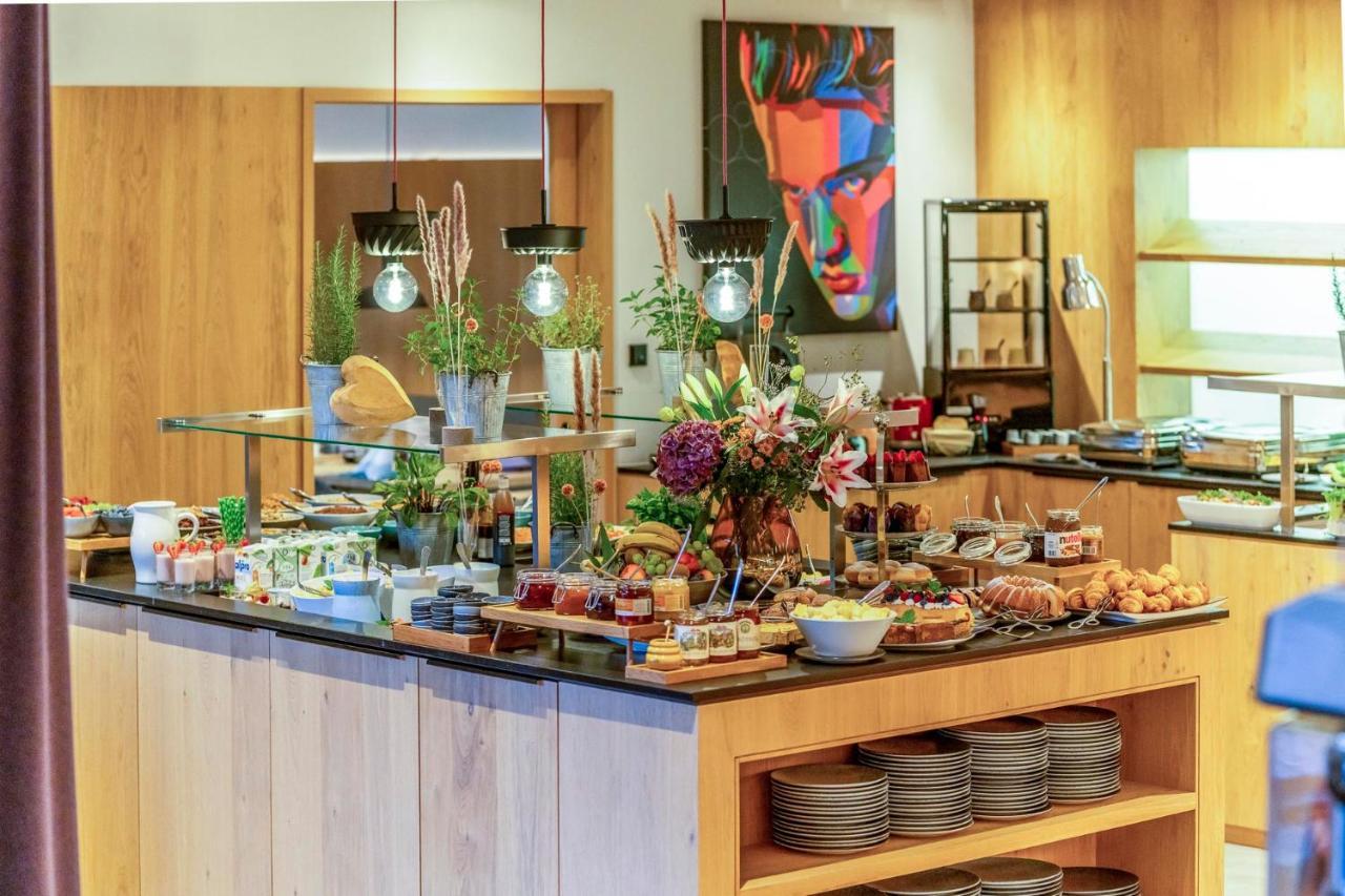 Wellness Und Brunch Hotel Morgenzeit Beheizter Naturpool Mit Sandstrand Genuss Fruehstueck Bis 13 Uhr Hochkoenig Sommercard מריה אלם אם שטיינרנן מיר מראה חיצוני תמונה